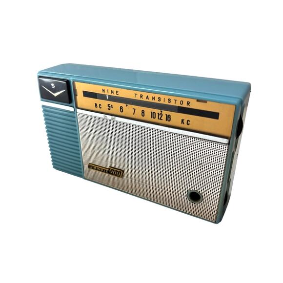 Vintage Seminole 900 Transistor Radio FOR PARTS w Broken Case Blue - Picture 2 of 10